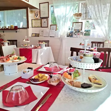 Mirella Charming Alojamento de Acomodação e Pequeno-almoço Alberobello
