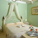 Frühstückspension Mirella Charming 4*