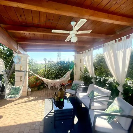Bed & Breakfast Mirella Charming 2*