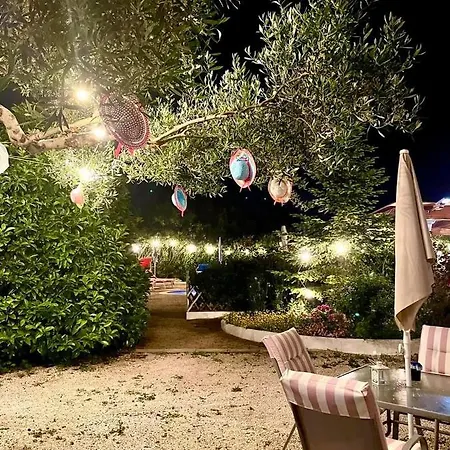 Mirella Charming Bed & Breakfast 4*