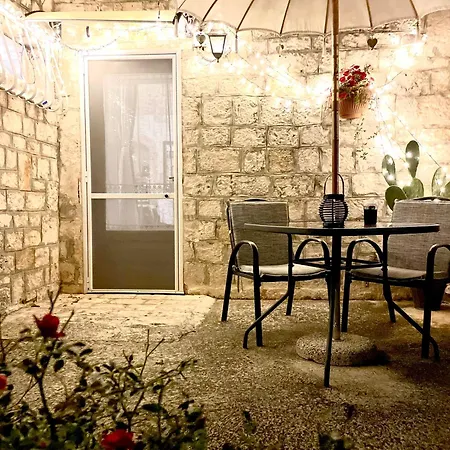 ベッド・アンド・ブレックファスト Mirella Charming