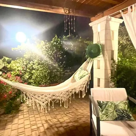 Mirella Charming Bed & Breakfast 2*