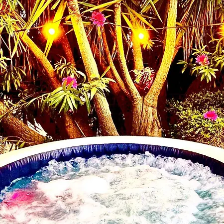 Mirella Charming ベッド・アンド・ブレックファスト