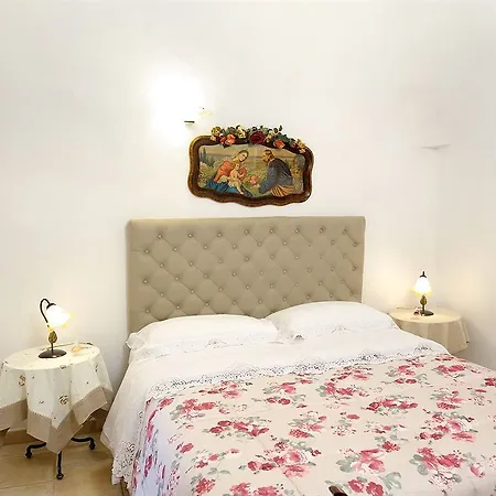 Mirella Charming 4* アルベロベッロ