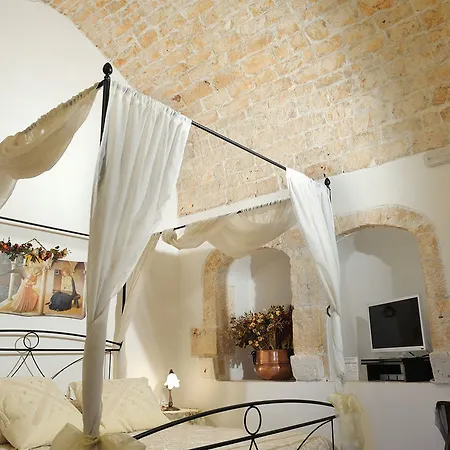 Mirella Charming 4* アルベロベッロ