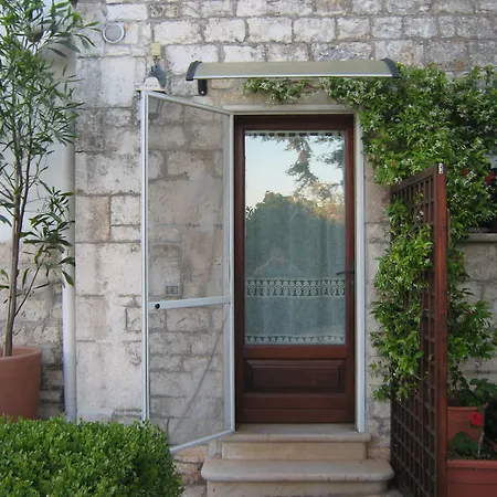 Frühstückspension Mirella Charming 4*