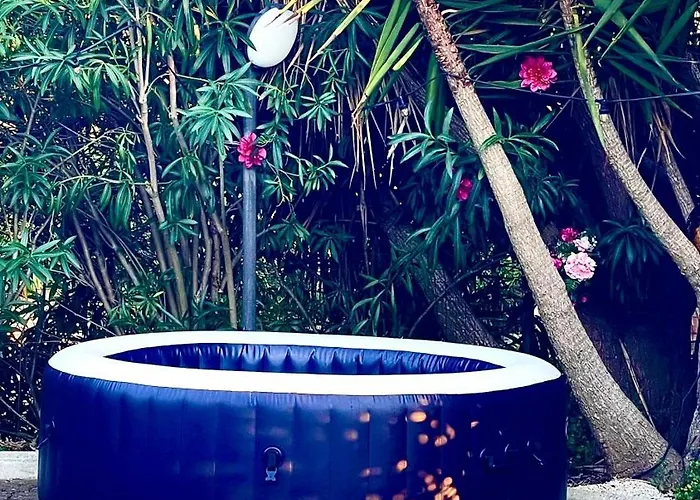 Mirella Charming Bed & Breakfast 4*